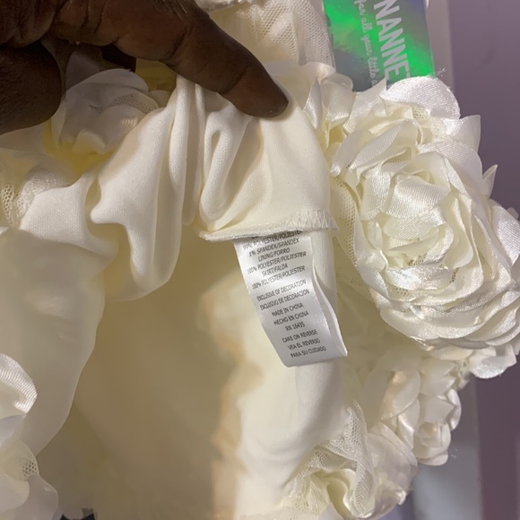 2 piece White Dress / White Roses on bottom with panties for Girl 6/9 months - Picture 3 of 4